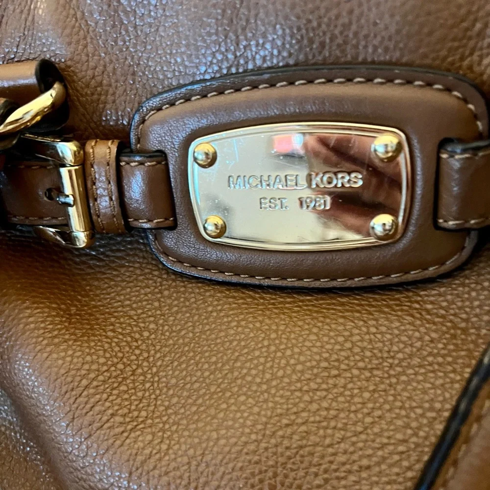 Micheal Kors Hobo Purse - Picture 6 of 11